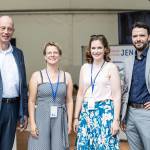 Gruppenbild von links: Minister Wolfgang Tiefensee, CDO Manuela Meyer, 5G Gesamtprjektleiterin Dorothea Prell und Digitalisierungsdezernent Benjamin Koppe