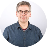 Volker Holzendorf lächelt in die Kamera.