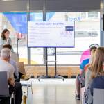 Dorothea Prell, Smart City Beauftragte Jena, spricht beim Smart City Forum vor Publikum.