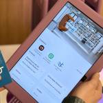 Tablet zeigt die digitalen Angebote der Ernst-Abbe-Bücherei.