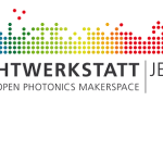 Schriftzug "Lichtwerkstatt Jena - Open Photonics Makerspace" 
