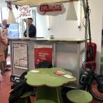Ein Mobil mit Bildungsangeboten.
