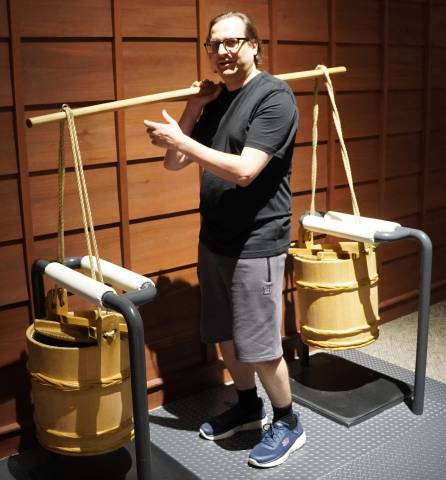 Martin Horatschek lächelt in die Kamera.