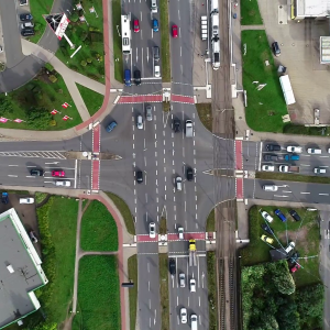 Drohnenaufnahme eines Kreuzungsbereiches aus dem Jenaer Straßennetz